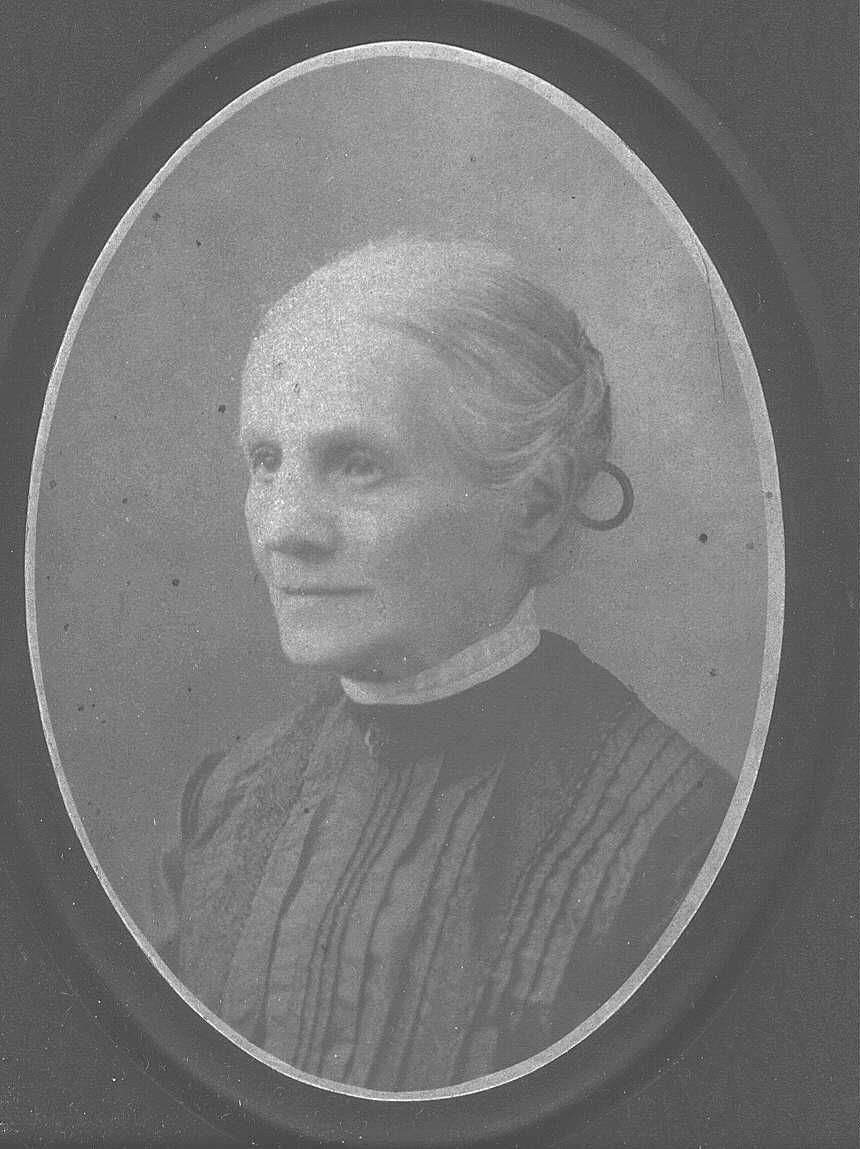 Melanie LeDuc Robert